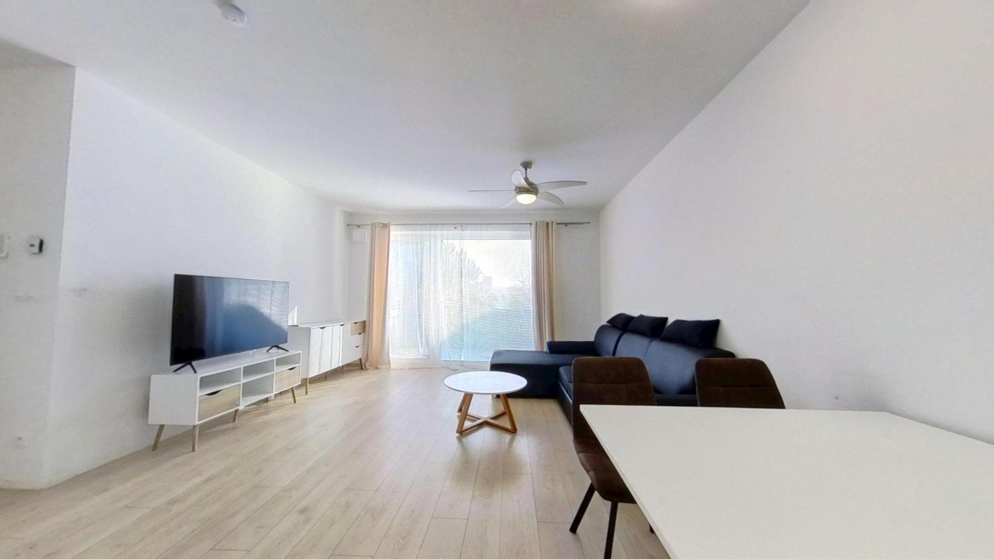 Air-Conditioned 2 Room Apartment, With Terrace, Rovinka, 302 Екстер'єр фото