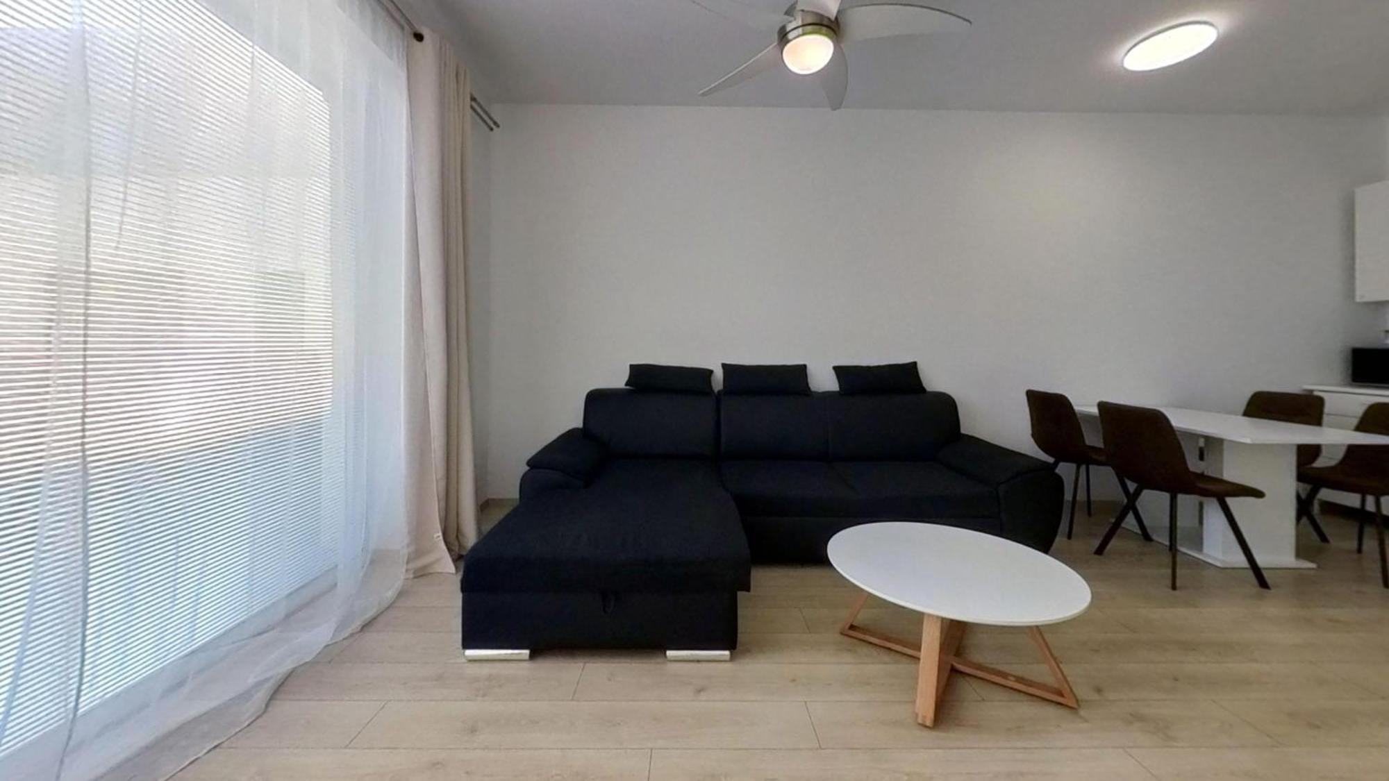 Air-Conditioned 2 Room Apartment, With Terrace, Rovinka, 302 Екстер'єр фото